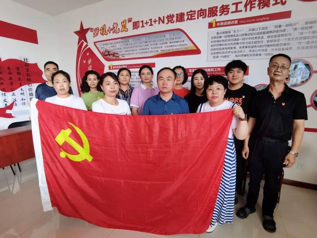 逃出上锁的现代房间8